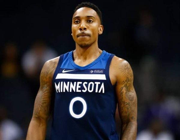 TEAGUE: Đó là một trò đùa cho Kobe vào đội phòng thủ tốt nhất. Cư dân mạng: Bạn coi toàn bộ NBA là m