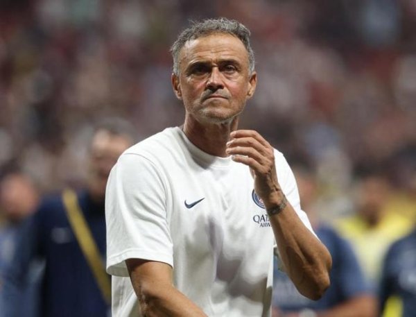 Enrique: Chelsea xứng đáng với