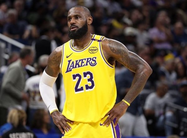 Nash: James đã chủ động thích 